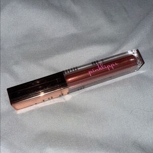 Shimmering Lip Gloss